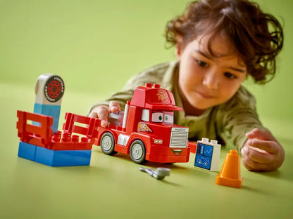 Lego Duplo Mack al circuito